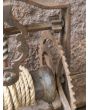 Antiek Gewicht-Aangedreven Draaispit van Smeedijzer, Hout, Touw 