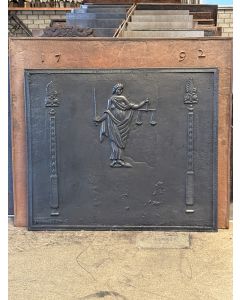 Haardplaat 'Vrouwe Justitia'
