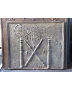 Haardplaat 'Pilaren met IHS Monogram'