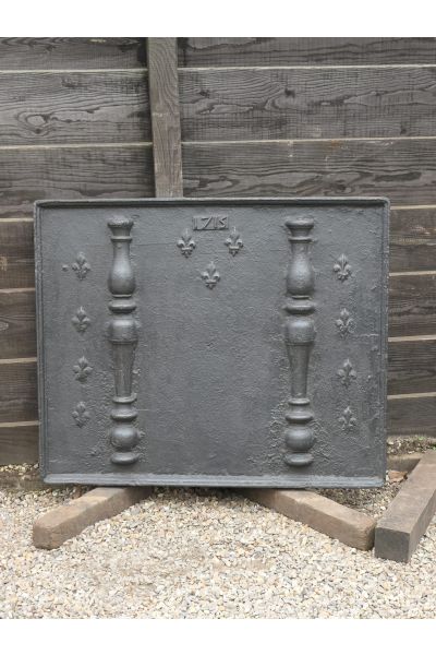 Haardplaat 'Pilaren met Fleurs de Lis'