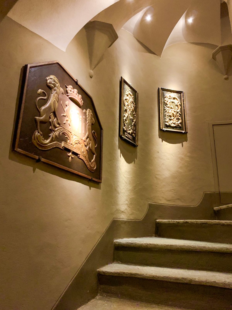 Haardplaat als decoratie in Hotel Miramonti