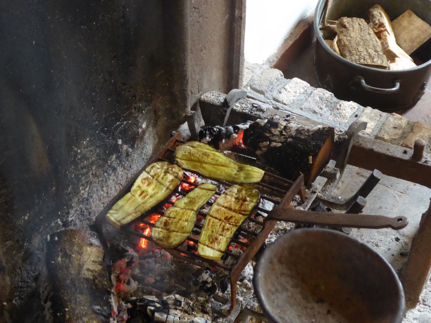 Courgette roosteren in de open haard