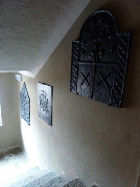 Haardplaat als decoratie in Hotel Miramonti